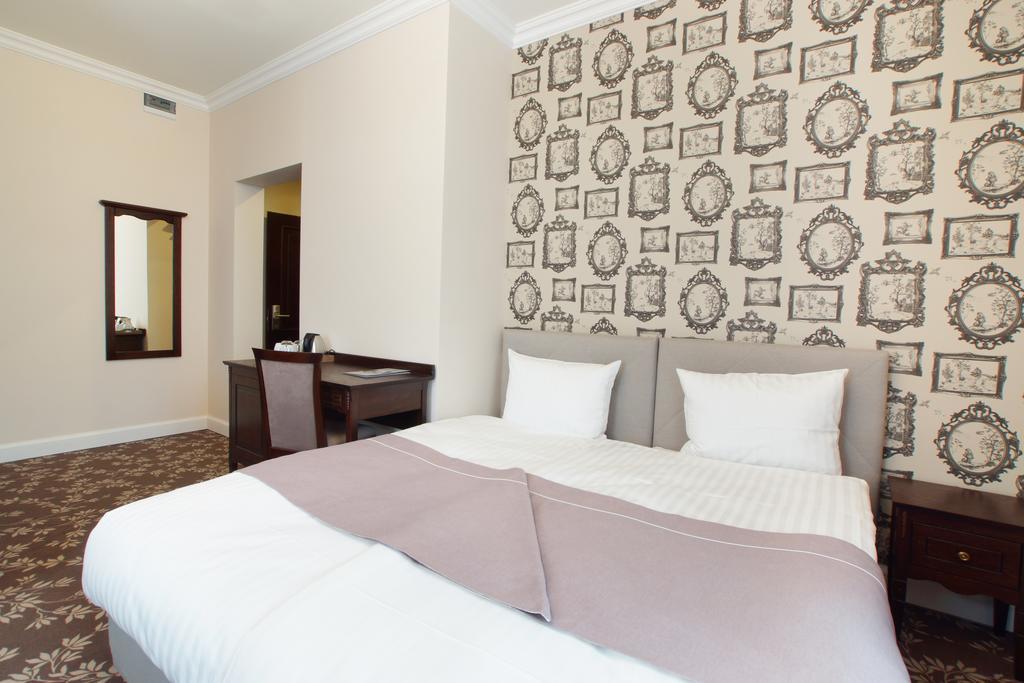 Villa La Pierre Strzegom Szoba fotó