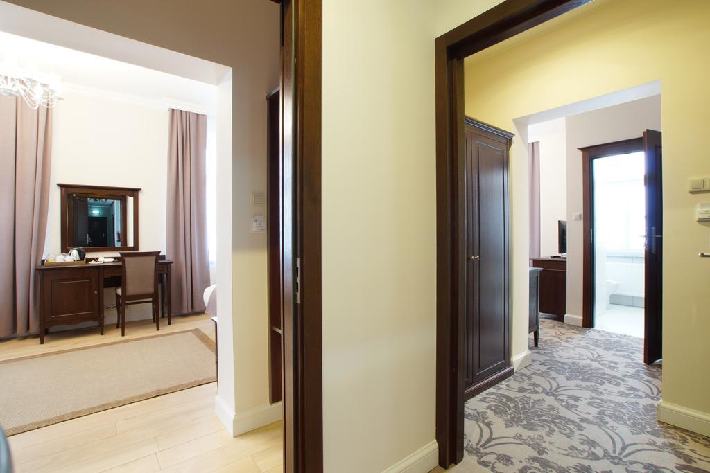 Villa La Pierre Strzegom Szoba fotó